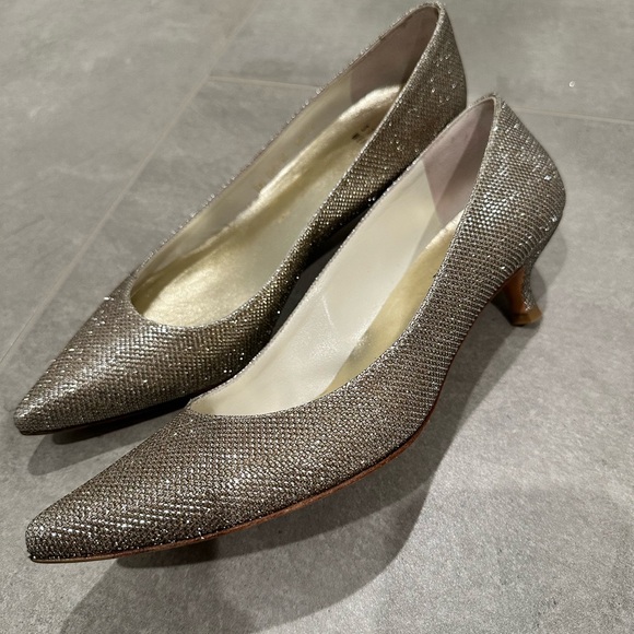 Stuart Weitzman Metallic Heels - Picture 2 of 5